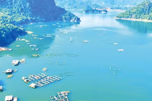 Vùng lòng hồ Hòa Bình, lợi thế để xã Mường Hoa phát triển du lịch gắn với bản sắc Mường.