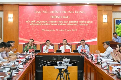 Toàn cảnh buổi họp báo. (Ảnh: THẾ ĐẠI)