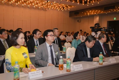 Các đại biểu tham dự Hội nghị Bán dẫn Việt-Nhật lần thứ nhất - VJSS 2025 tại Osaka, Nhật Bản. (Ảnh: Tổng lãnh sự quán Việt Nam tại Osaka)