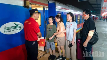Đường sắt bắc-nam là tuyến hành lang vận tải quan trọng. (Ảnh minh họa: TRUNG HƯNG)