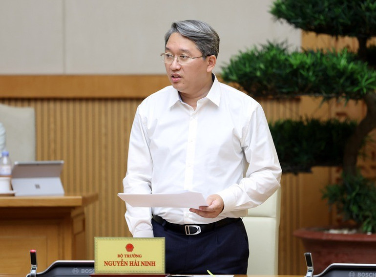 bo-truong-tu-phap-nguyen-hai-ninh-phat-bieu-anh-duc-tuan.jpg