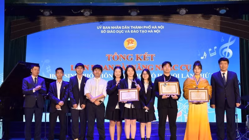 Liên hoan thu hút đông đảo học sinh phổ thông tham gia.