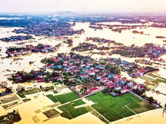 Thời Nay - Trang 1 Xã Hoàng Vân (Bắc Ninh) Chìm Trong Biển Nước.