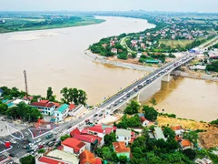 Thời Nay - Trang 1 Cầu Phong Châu Mới Nhìn Từ Trên Cao.