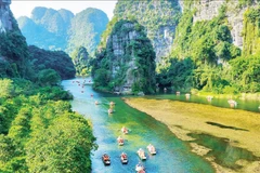 Tràng An - Di sản thế giới gắn bảo tồn với phát triển du lịch bền vững.