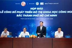 Lãnh đạo các đơn vị tổ chức buổi họp báo.