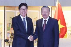 Tổng Bí thư Tô Lâm tiếp ông Busan Park Hyeong Jun, Thị trưởng thành phố Busan, Hàn Quốc. (Ảnh: TTXVN)