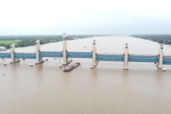 Công trình thủy lợi Cống Cái Lớn (Đồng bằng sông Cửu Long) đóng vai trò quan trọng trong điều tiết nguồn nước của vùng.