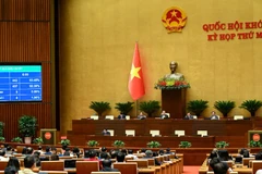 Quốc hội thông qua Luật Viên chức (sửa đổi) với đa số đại biểu Quốc hội biểu quyết tán thành. (Ảnh: DUY LINH)