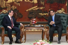 Thủ tướng Chính phủ Phạm Minh Chính tiếp Đặc phái viên Đảng Cộng sản Cuba, Nhà nước Cộng hòa Cuba, Ủy viên Bộ Chính trị, Bộ trưởng Ngoại giao Bruno Rodríguez Parrilla. (Ảnh: TRẦN HẢI)
