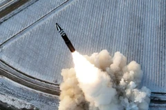 Một vụ phóng tên lửa của Triều Tiên. (Ảnh: Yonhap/TTXVN)