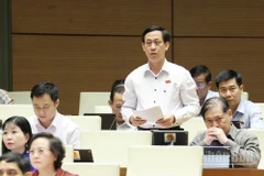 Đại biểu Mai Văn Hải (Đoàn Thanh Hóa) phát biểu tại hội trường. (Ảnh: DUY LINH)