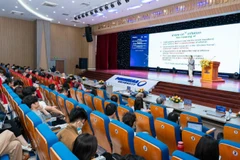 Toàn cảnh Hội nghị Vật lý quốc tế Phenikaa 2025.