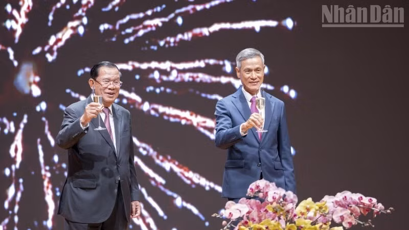ndo_tr_dai-su-va-hun-sen.jpg