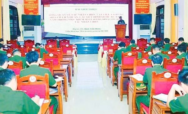 Quang cảnh hội nghị tập huấn (Ảnh HIẾU THẠCH)