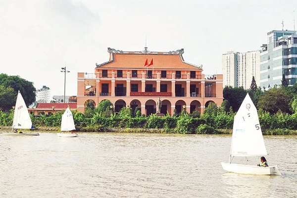 Bến Nhà Rồng, nay là Bảo tàng Hồ Chí Minh, Chi nhánh Thành phố Hồ Chí Minh, một điểm nhấn về Không gian văn hóa Hồ Chí Minh trên địa bàn thành phố. (Ảnh MẠNH HẢO)