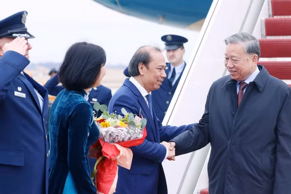 Lễ đón Tổng Bí thư Tô Lâm tại sân bay quân sự Andrews, thủ đô Washington D.C. (Ảnh: Thống Nhất/TTXVN)