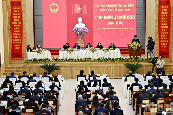 Quang cảnh kỳ họp.