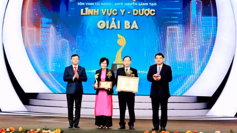 Bệnh viện Chợ Rẫy đạt giải Ba hạng mục y dược.