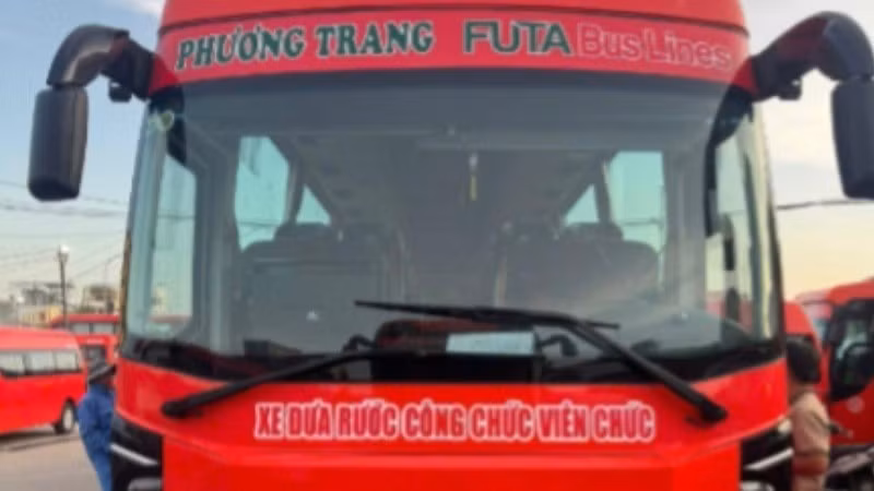 Phương tiện tổ chức vận chuyển cán bộ, công chức, viên chức và người lao động