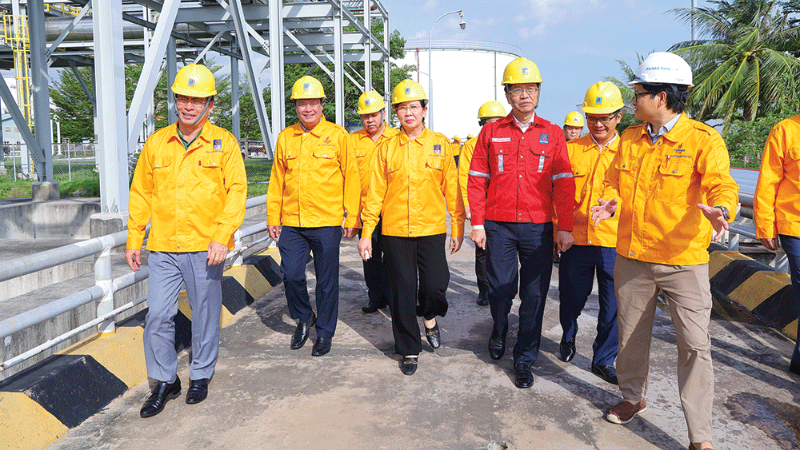 Đoàn công tác của Đảng ủy Chính phủ khảo sát hoạt động mô hình tổ chức Đảng tại Petrovietnam.
