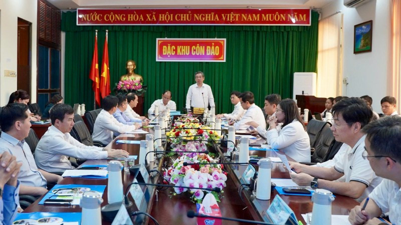 Quang cảnh buổi làm việc.