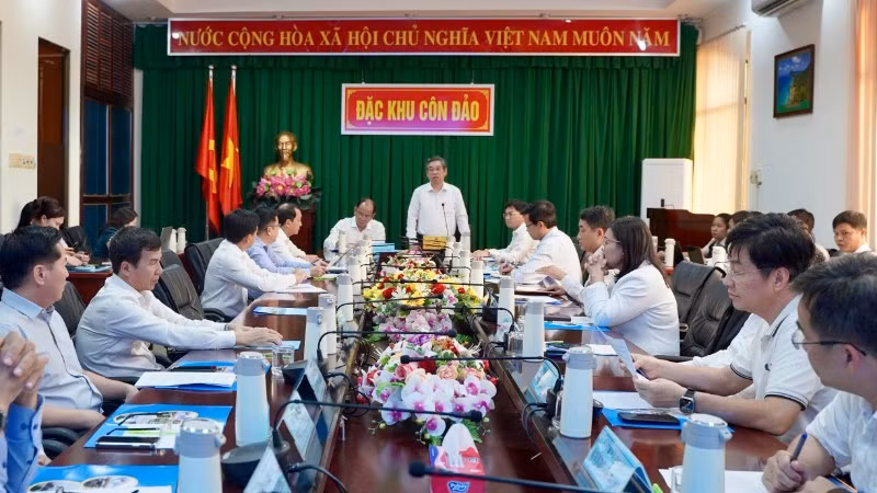 Quang cảnh buổi làm việc.