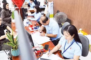 Khơi thông nguồn lực cán bộ chính quyền địa phương 2 cấp