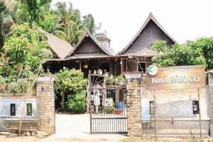 Ngôi nhà sàn cổ 140 tuổi của "Vua săn voi" Y Thu Knul ở Bản Đôn, xã Buôn Đôn, tỉnh Đắk Lắk.