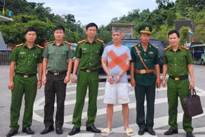 Công an tỉnh Bắc Ninh phối hợp Văn phòng Cơ quan Cảnh sát điều tra Bộ Công an bàn giao đối tượng Zhang Shixing cho cơ quan chức năng Trung Quốc.