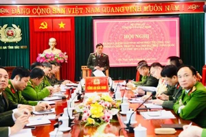 Đại tá Đỗ Đức Trịnh, Phó Giám đốc Công an Bắc Ninh chỉ đạo các đơn vị triển khai bảo đảm an ninh trật tự trên địa bàn.