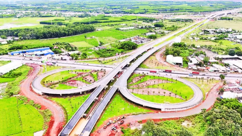 Mạng lưới hạ tầng giao thông đồng bộ, hiện đại được kỳ vọng sẽ tạo sức bật mạnh mẽ cho kinh tế Đồng Nai tăng trưởng 2 con số thời gian tới.