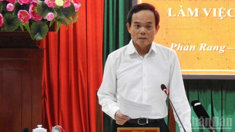 Đồng chí Trần Lưu Quang, Bí thư Trung ương Đảng, Trưởng Ban Chính sách, chiến lược Trung ương phát biểu tại buổi làm việc ndo_br_dscn7310-8649.jpg