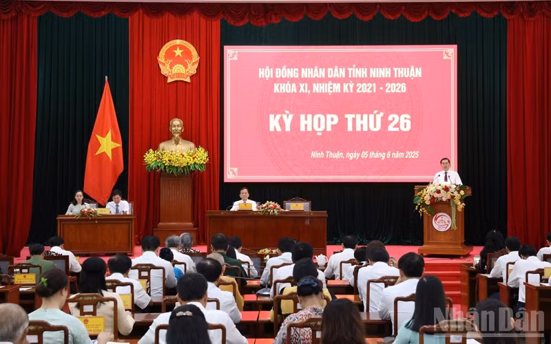 Quang cảnh kỳ họp