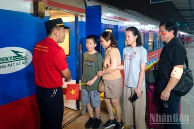 Đường sắt bắc-nam là tuyến hành lang vận tải quan trọng. (Ảnh minh họa: TRUNG HƯNG)