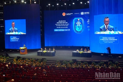 Phiên thảo luận cấp cao về hợp tác quốc tế trong phòng, chống tội phạm mạng trong khuôn khổ Lễ mở ký Công ước Liên hợp quốc về phòng chống tội phạm mạng ngày 26/10. (Ảnh: TRUNG HƯNG)