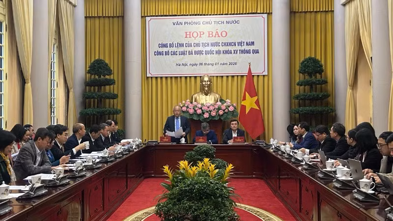 Quang cảnh họp báo.