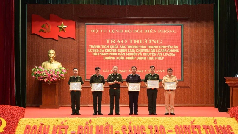 Lào Cai: Trao thưởng các chuyên án phòng chống tội phạm biên giới