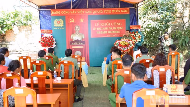 Quang cảnh lễ khởi công điểm tại xã Đam Rông 3, tỉnh Lâm Đồng.