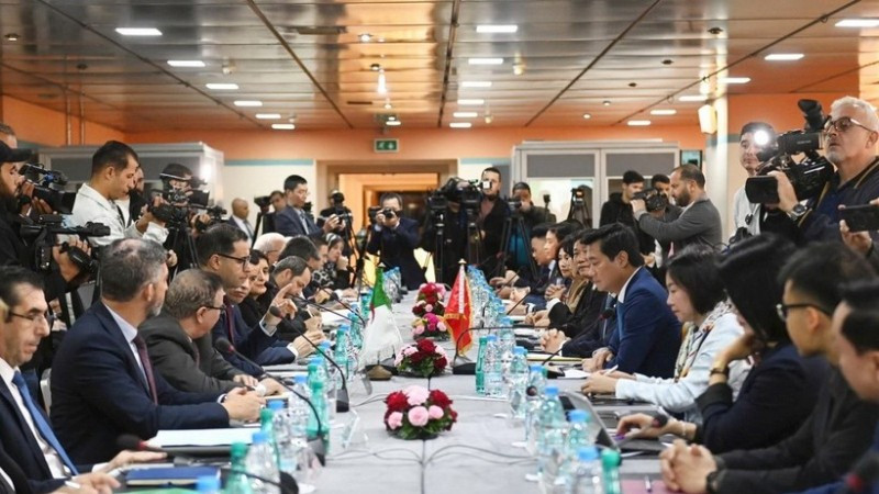 Toàn cảnh Phiên toàn thể Kỳ họp lần thứ 13 Ủy ban liên Chính phủ Việt Nam-Algeria. (Nguồn: Bộ Xây dựng) 