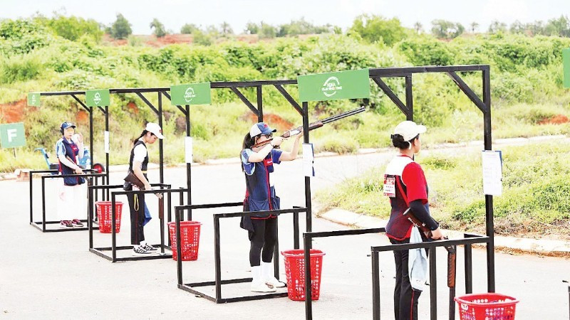 Vận động viên tham dự môn bắn súng tại Khu Novaworld Phan Thiết.