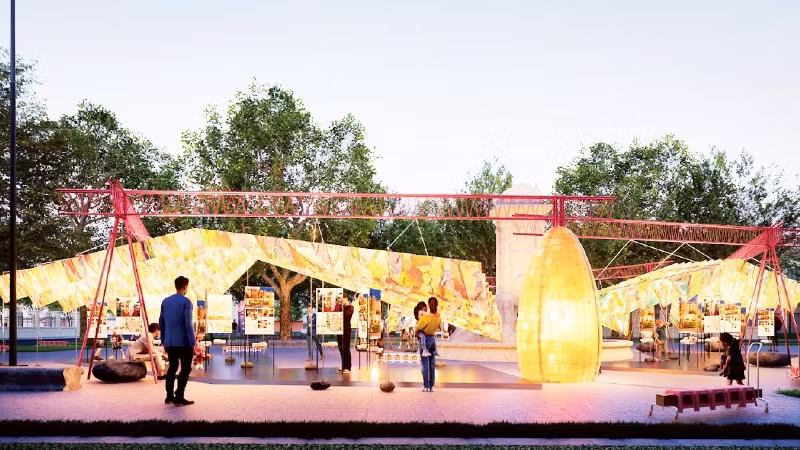 Một triển lãm độc đáo làm từ giấy dó truyền thống và vật liệu tái chế tại Vườn hoa Diên Hồng.