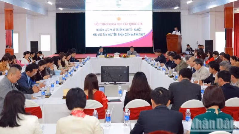 Quang cảnh hội thảo khoa học cấp quốc gia.