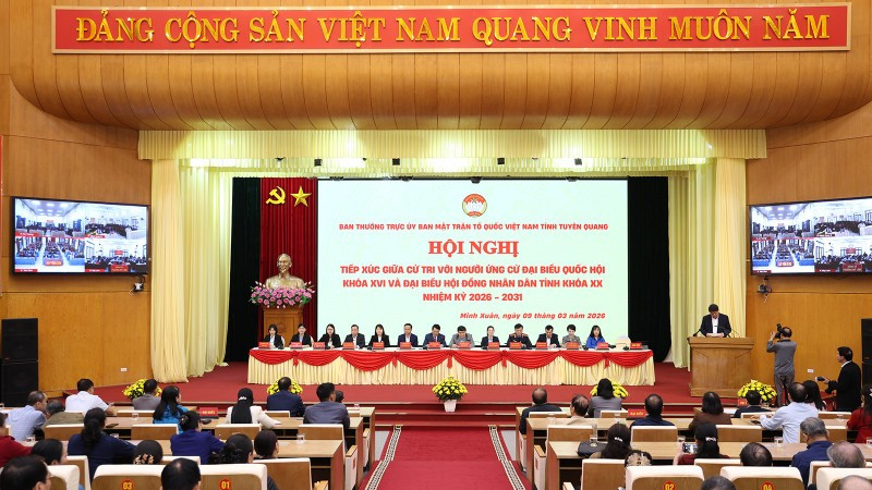 Toàn cảnh hội nghị tại điểm cầu trung tâm hội nghị tỉnh.