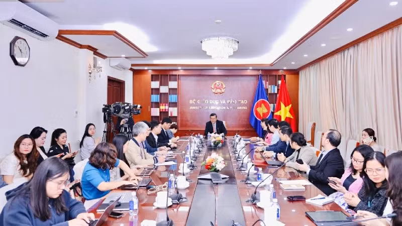 Quang cảnh lễ công bố. 