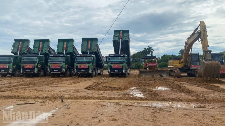 Nhà máy hứa hẹn khi thành công sẽ giải quyết việc làm cho 2.000 lao động, nâng số lao động đang làm việc cho Tập đoàn tại Huế lên 10.000 người. ndo_bl_886c7d1a87aa0ff456bb-2.jpg