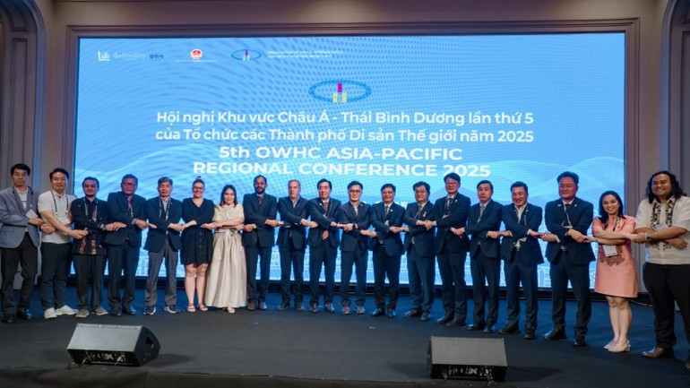 Delegados de sete países compartilharam muitas experiências e modelos típicos sobre conservação do patrimônio, aplicação de tecnologia, desenvolvimento urbano sustentável, bem como fortalecimento do papel da comunidade. dsc00175-2.jpg