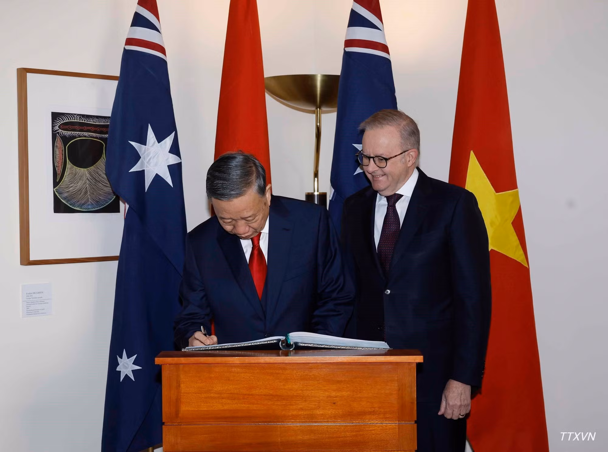 vna-potal-tong-bi-thu-chu-tich-nuoc-to-lam-gap-hep-thu-tuong-australia-8946498-965.jpg