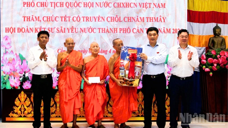 Hội Đoàn kết sư sãi yêu nước Cần Thơ: Cầu nối vững chắc, đóng góp thiết thực cho cộng đồng Khmer