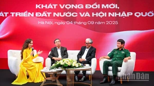 Tọa đàm “Khát vọng đổi mới, phát triển đất nước và hội nhập quốc tế” chiều 4/9 do Báo Nhân Dân tổ chức tại Hà Nội.